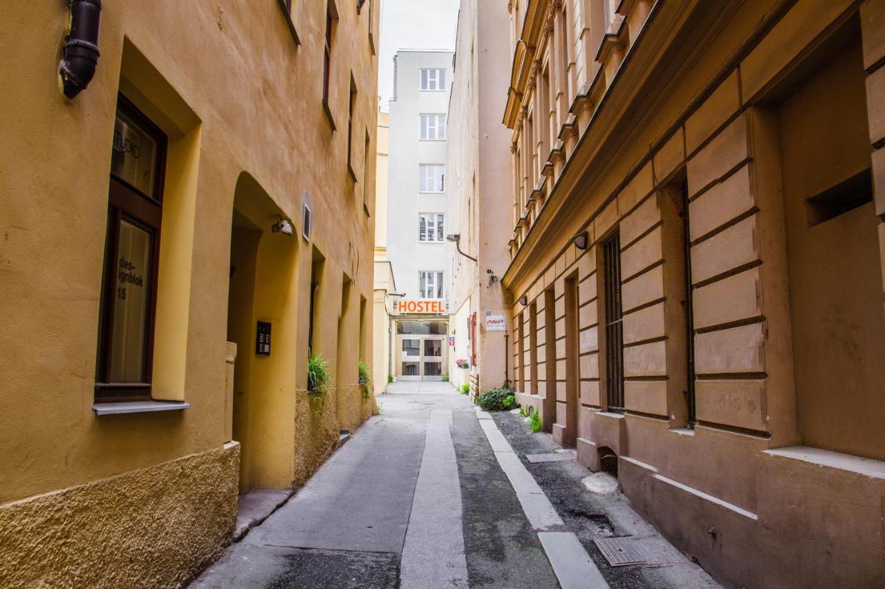 Hostel Mandarinka Prag Exterior foto