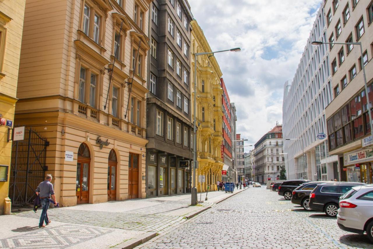 Hostel Mandarinka Prag Exterior foto